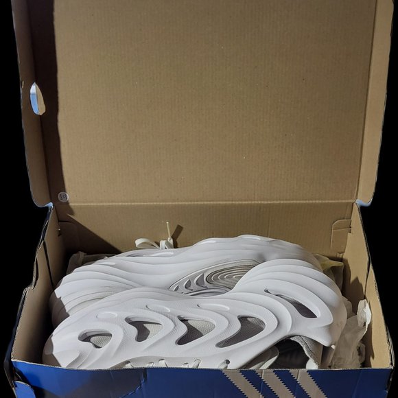 Men's Adidas AdiFOM Q Sneakers Adiplus Off White & Aluminum Size 9.5  - Open Box - Picture 4 of 16